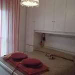 Modern Flat For 6 Guests With Swimming Pool شقة