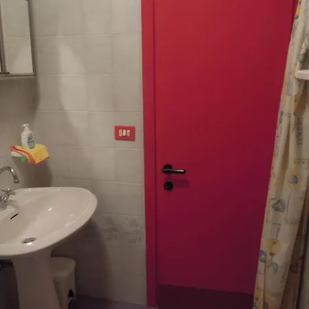 Modern Flat For 6 Guests With Swimming Pool *