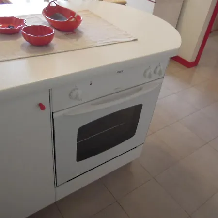 Modern Flat For 6 Guests With Swimming Pool