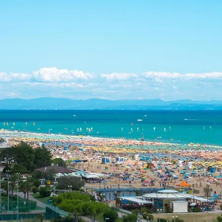 Modern Flat For 6 Guests With Swimming Pool Bibione