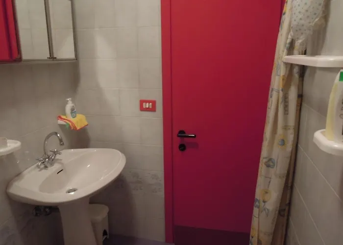 Modern Flat For 6 Guests With Swimming Pool *